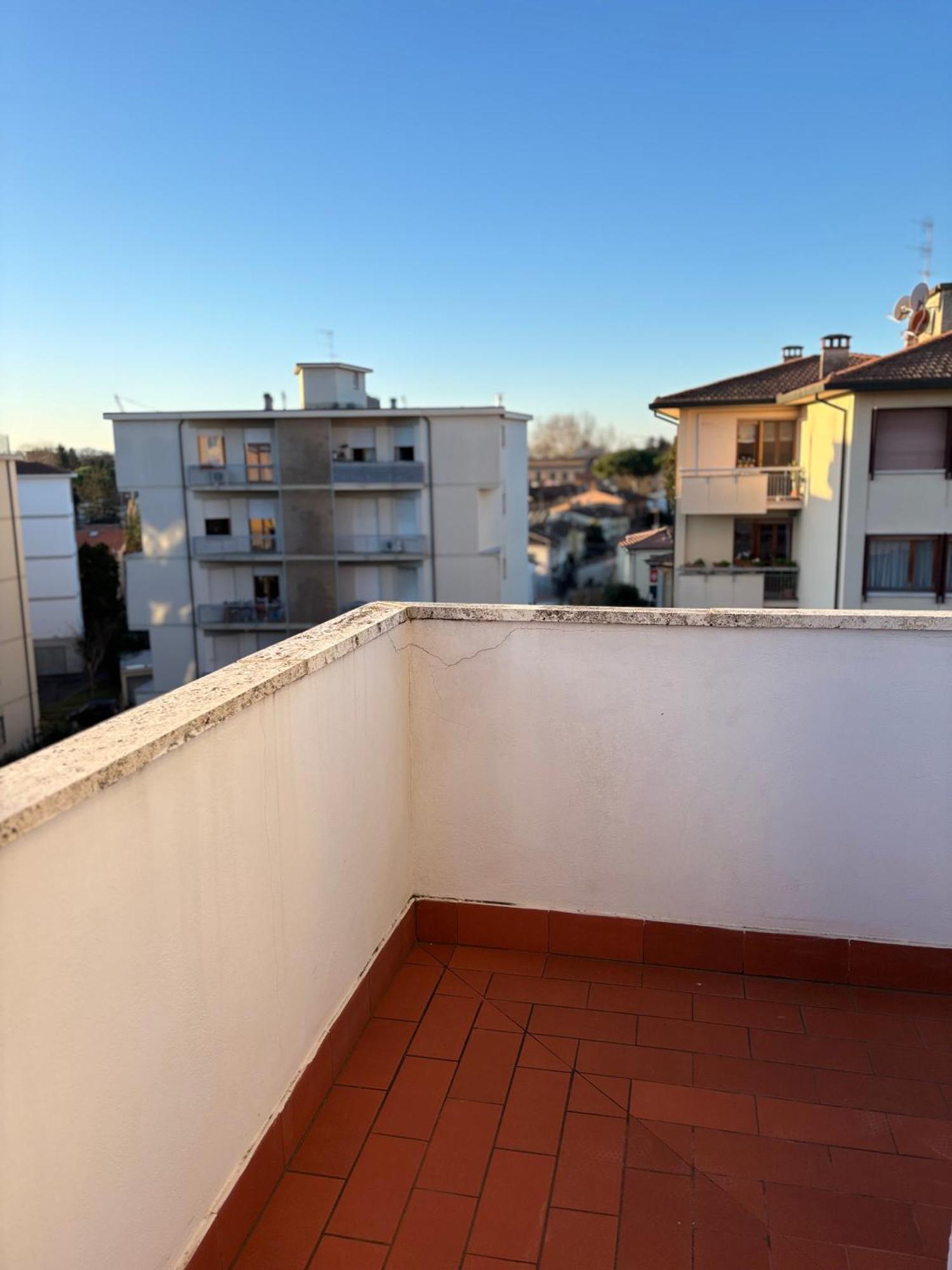 Attico 2 Balcone Parcheggi Gratis Ascensore * Pise